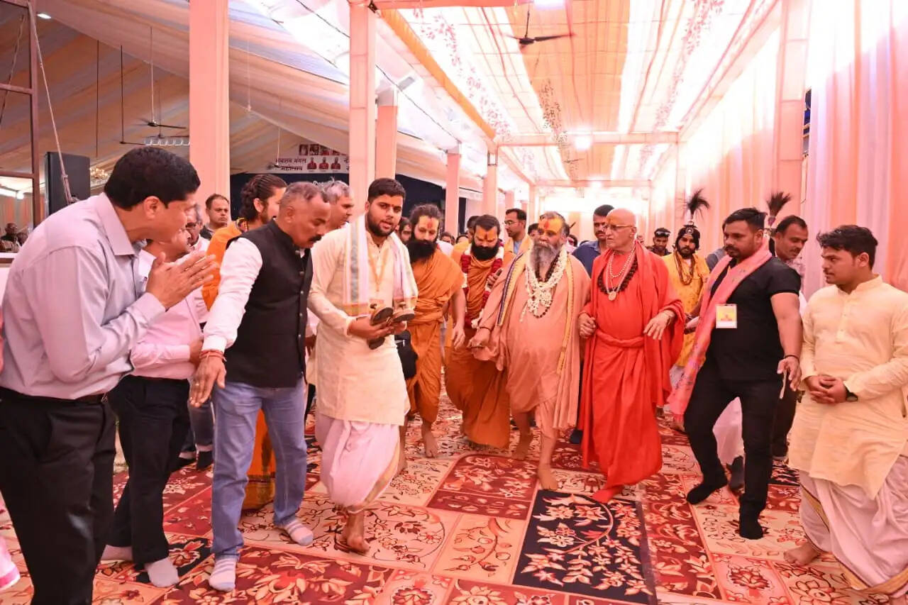 सनातन मंगल महोत्सव में उमड़ा श्रद्धा का सैलाब, स्वामी राजेन्द्रदास देवाचार्य का सानिध्य