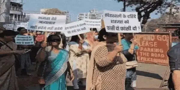 भोपाल: संदेशखाली के आरोपी शाहजहां को फांसी देने की मांग को लेकर महिलाओं ने किया प्रदर्शन