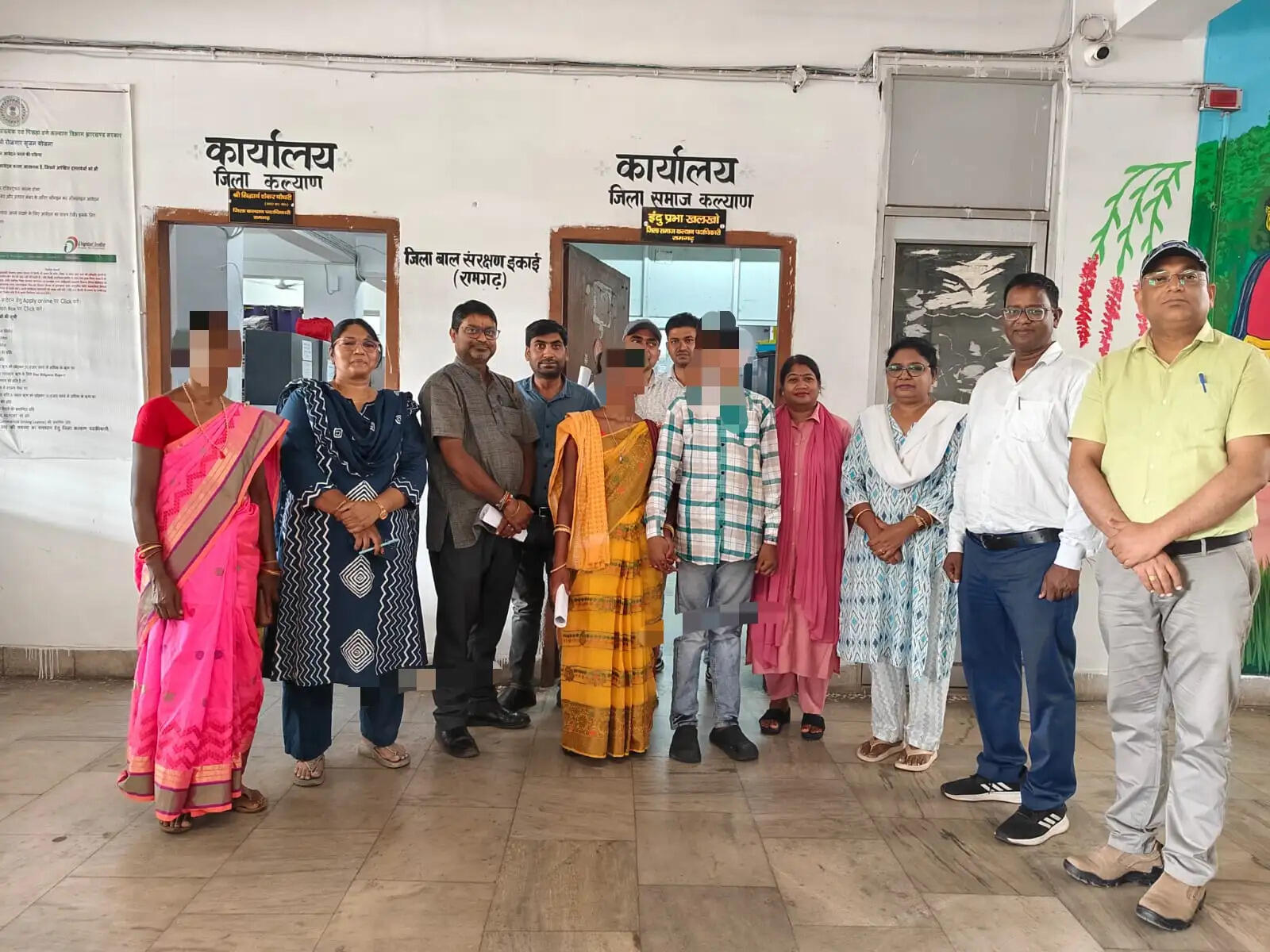 प्रशासन ने 06 महीने बाद मूक बधिर बच्चे को मिलाया परिजनों से