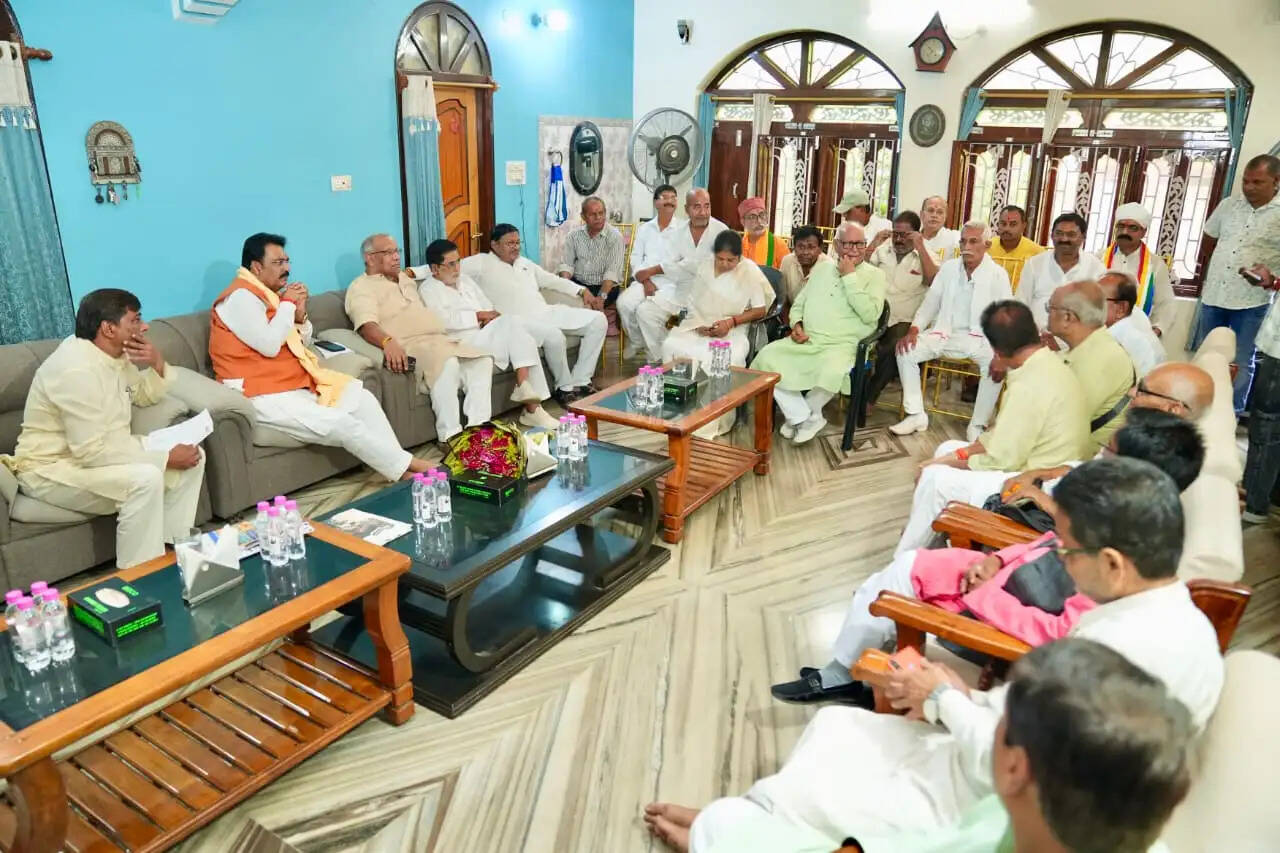 वरिष्ठ कार्यकर्ताओं के त्याग व परिश्रम से ही भाजपा बनी विश्व की सबसे बड़ी पार्टी : संजय सरावगी