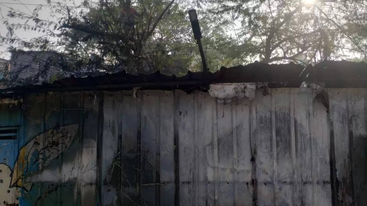 रैन बसेरा में लगी आग, दाे लाेगाें की जलकर हुई माैत