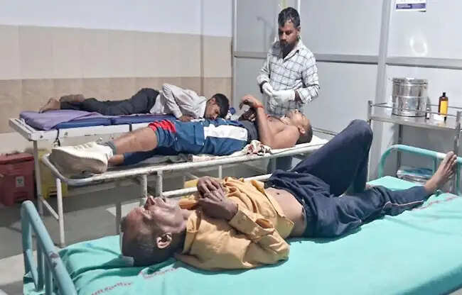 सोनीपत:केएमपी पर मजदूरों से भरी ईको ट्रक से टकराई, तीन की मौत, नौ घायल