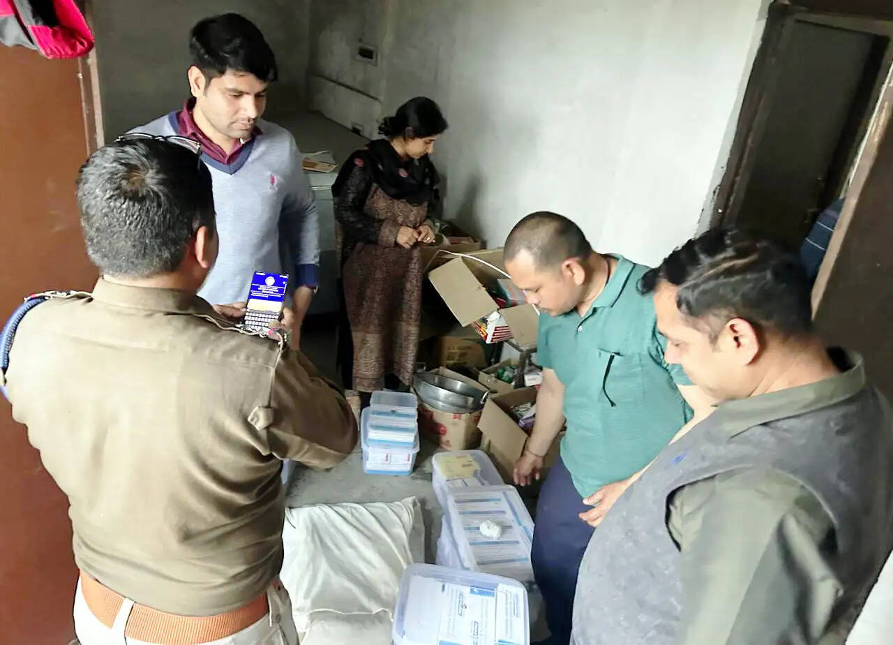 एसओटीएफ कुमाऊं की कार्रवाई में मेडिकल स्टोर से नशीली दवाइयों का बड़ा जखीरा बरामद