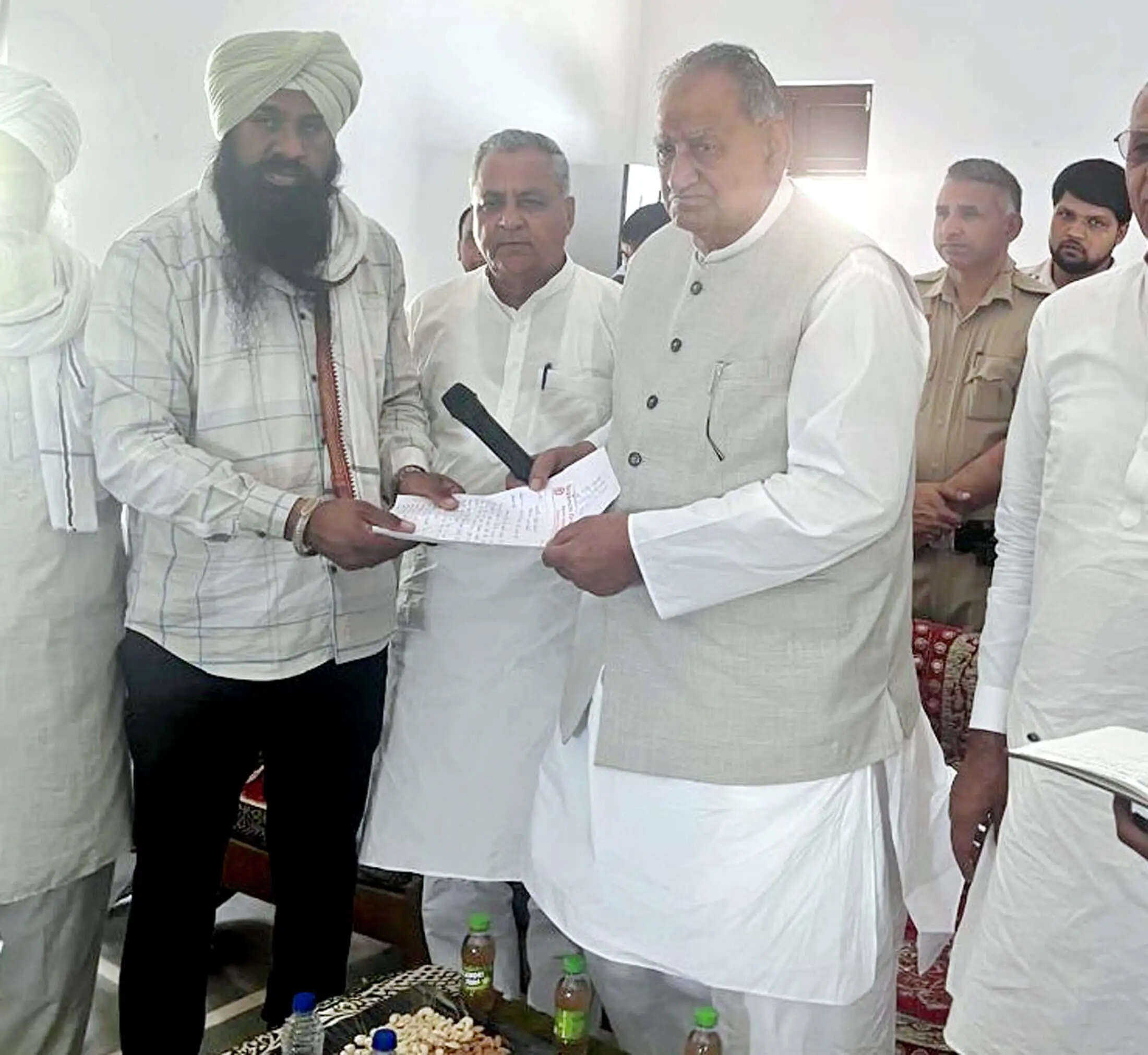 जींद : केंद्र व प्रदेश सरकार ने हर वर्ग के कल्याण के लिए जनकल्याणकारी योजनाएं चलाई : रामकुमार गौतम