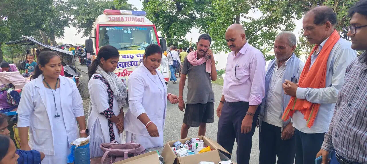 सारण जिले में 102 गांव बाढ़ से हुए प्रभावित जिलाधिकारी ने स्वयं संभाला मोर्चा युद्ध स्तर पर बचाव और राहत कार्य जारी