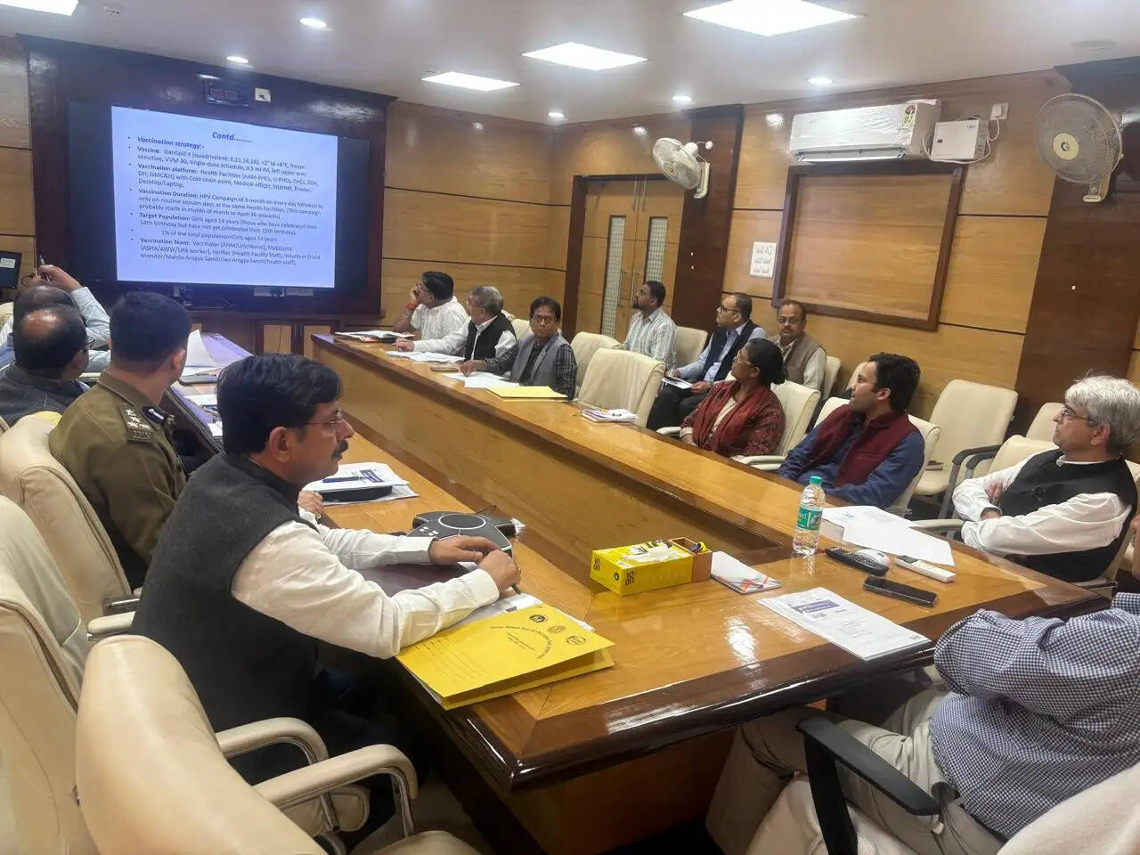 टीकाकरण में लापरवाही बरतने पर होगी कार्रवाई : अजय