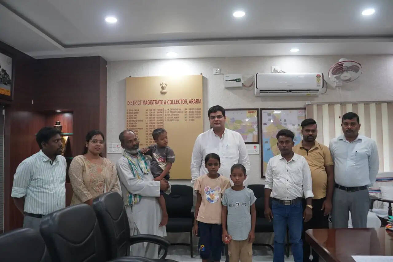 राष्ट्रीय बाल स्वास्थ्य कार्यक्रम के तहत हृदय रोग से ग्रसित तीन बच्चे निःशुल्क उपचार हेतु अहमदाबाद रवाना