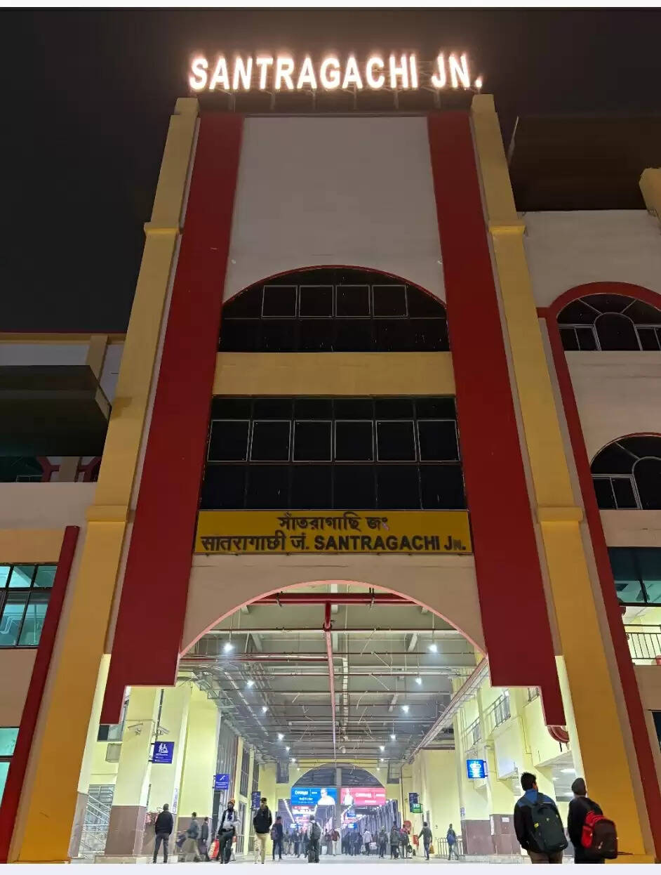 पश्चिम बंगाल में कई योजनाओं की शुरुआत करेंगे प्रधानमंत्री मोदी, तीन अमृत भारत एक्सप्रेस ट्रेनों को दिखाएंगे हरी झंडी