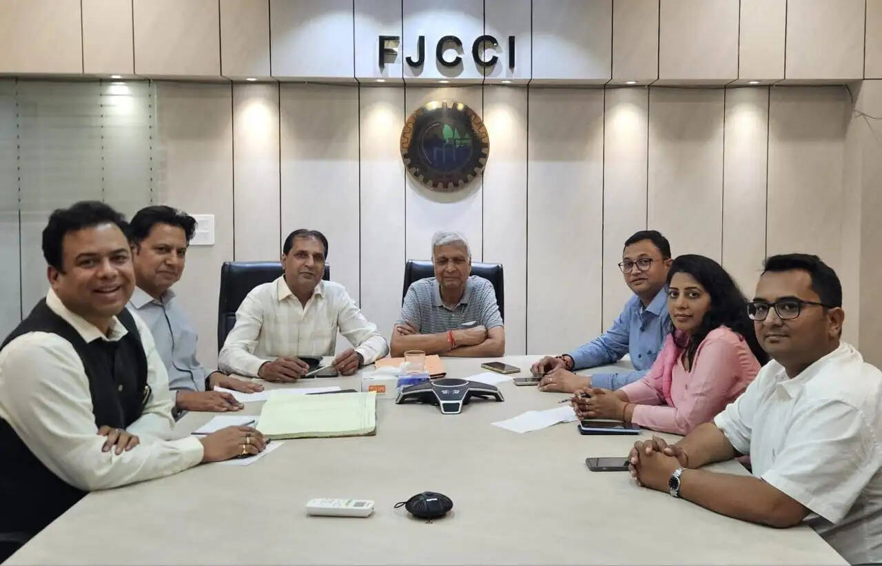 चेंबर उप समिति की बैठक में संविधान में संशोधन पर चर्चा