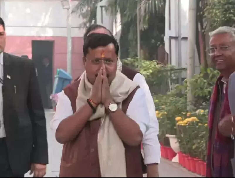 भाजपा मुख्यालय पहुंचे नितिन नबीन, आज संभालेंगे कमान, समारोह में मौजूद रहेंगे प्रधानमंत्री