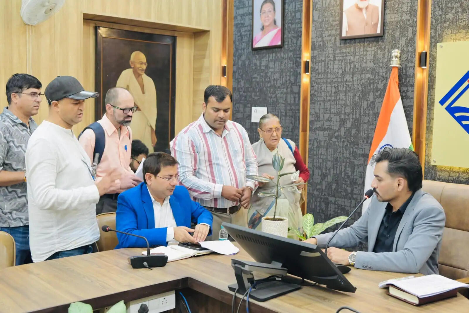 देहरादून में समाधान दिवस पर 92 शिकायतें दर्ज, बुजुर्गों की संपत्ति और पेंशन के मामले प्रमुख