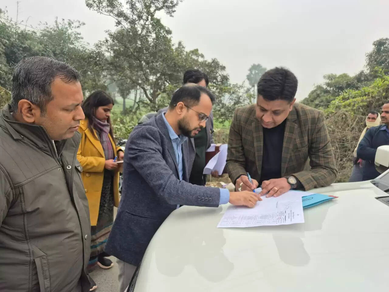 जिलाधिकारी ने गड़खा बाईपास निर्माण परियोजना का किया स्थलीय निरीक्षण