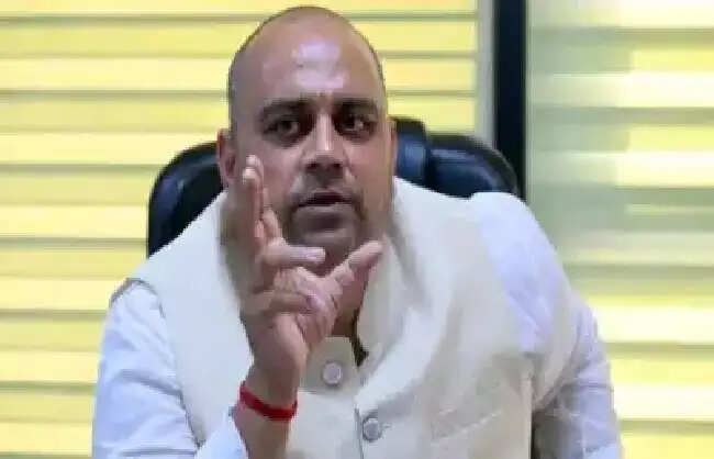 दिल्ली सरकार आयुष्मान भारत योजना को लेकर 10 अप्रैल करेगी केंद्र के साथ समझौता