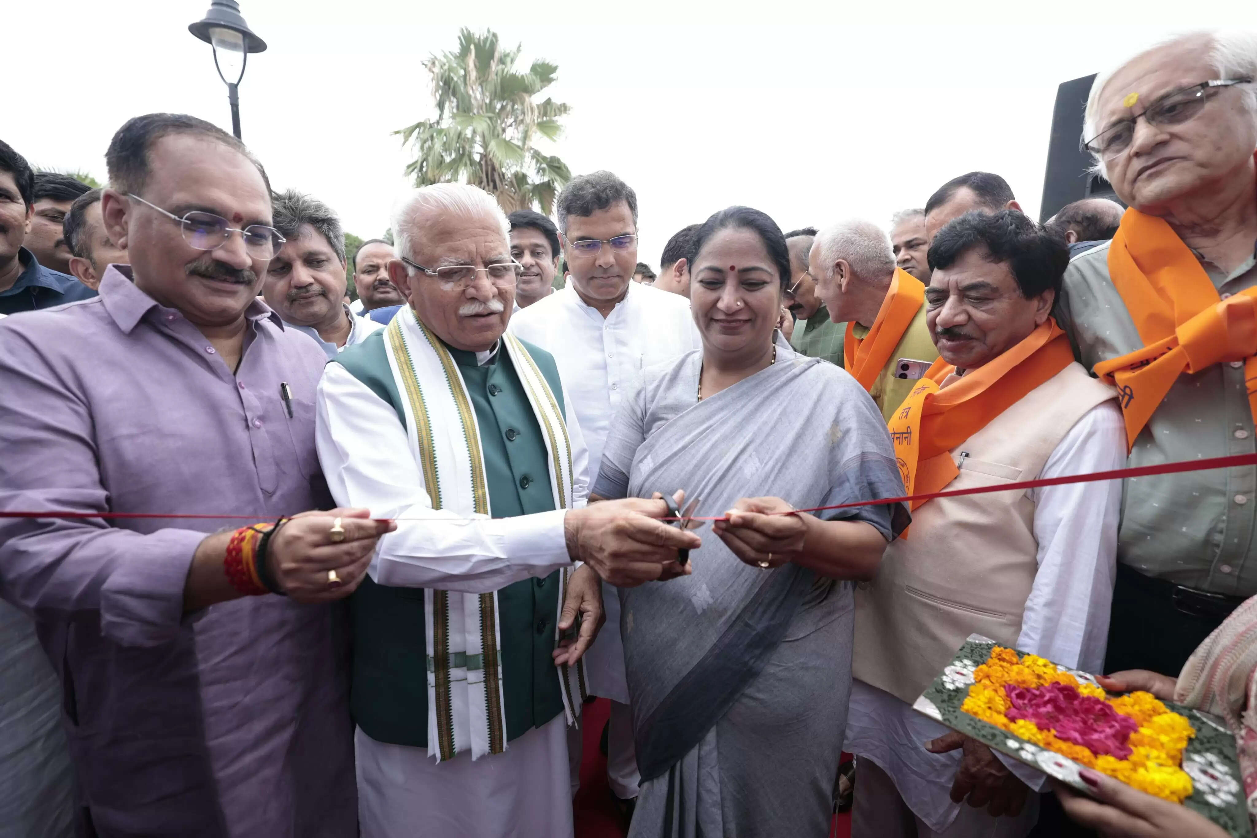 आपातकाल की 50वीं बरसी पर केंद्रीय मंत्री, मुख्यमंत्री और दिल्ली भाजपा अध्यक्ष ने संयुक्त रूप से प्रदर्शनी का किया उद्घाटन