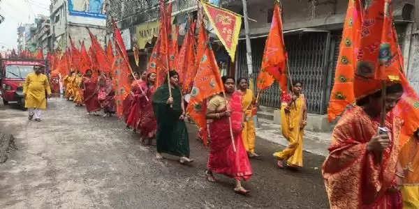 श्री खाटु श्याम भक्त मंडल द्वारा 251 निशान के साथ निकली भव्य शोभा यात्रा