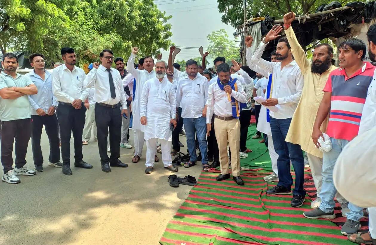 हिसार : भीम आर्मी ने 24 सूत्रीय मांगों बारे राष्ट्रपति के नाम सौंपा ज्ञापन