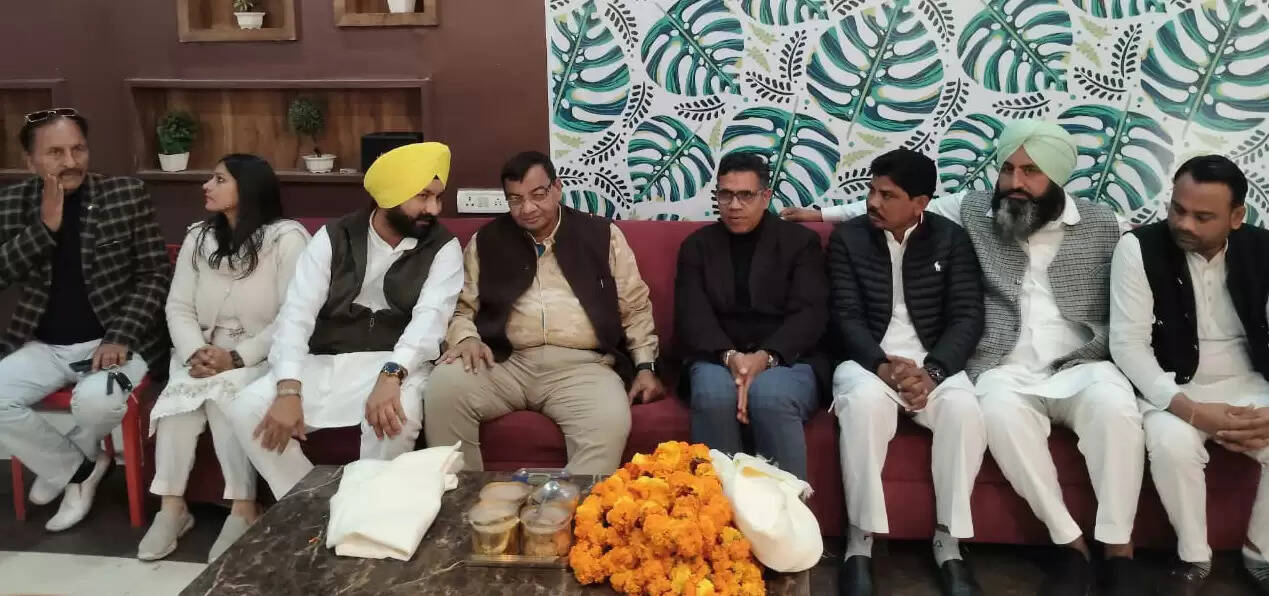 सिरसा: प्रदेश में कानून व्यवस्था बदहाल,लोग असुरक्षित:सुशील गुप्ता