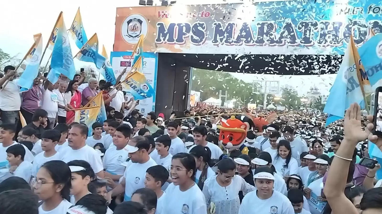 रन फॉर हैप्पीनेस:जयपुर को स्वच्छ रखने के लिए बच्चों ने लगाई दौड