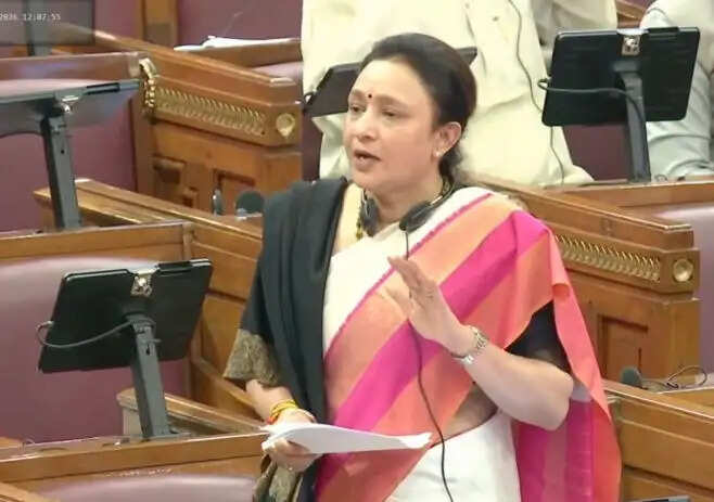 विकास के नाम पर सिर्फ निजीकरण कर रही डबल इंजन सरकार : आराधना मिश्रा