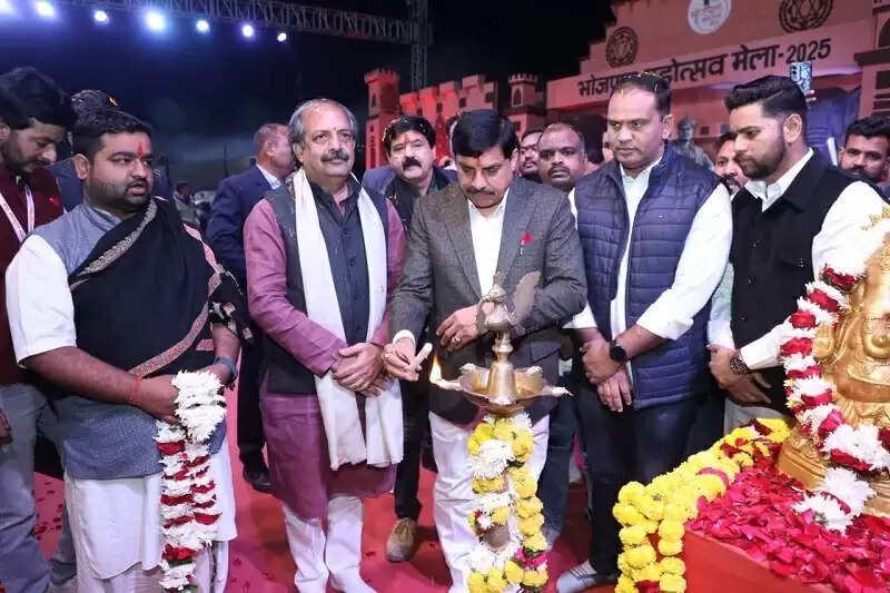 मध्य प्रदेश सरकार व्यापार व्यवसाय के उन्नयन के लिए प्रतिबद्ध : मुख्यमंत्री डॉ.यादव