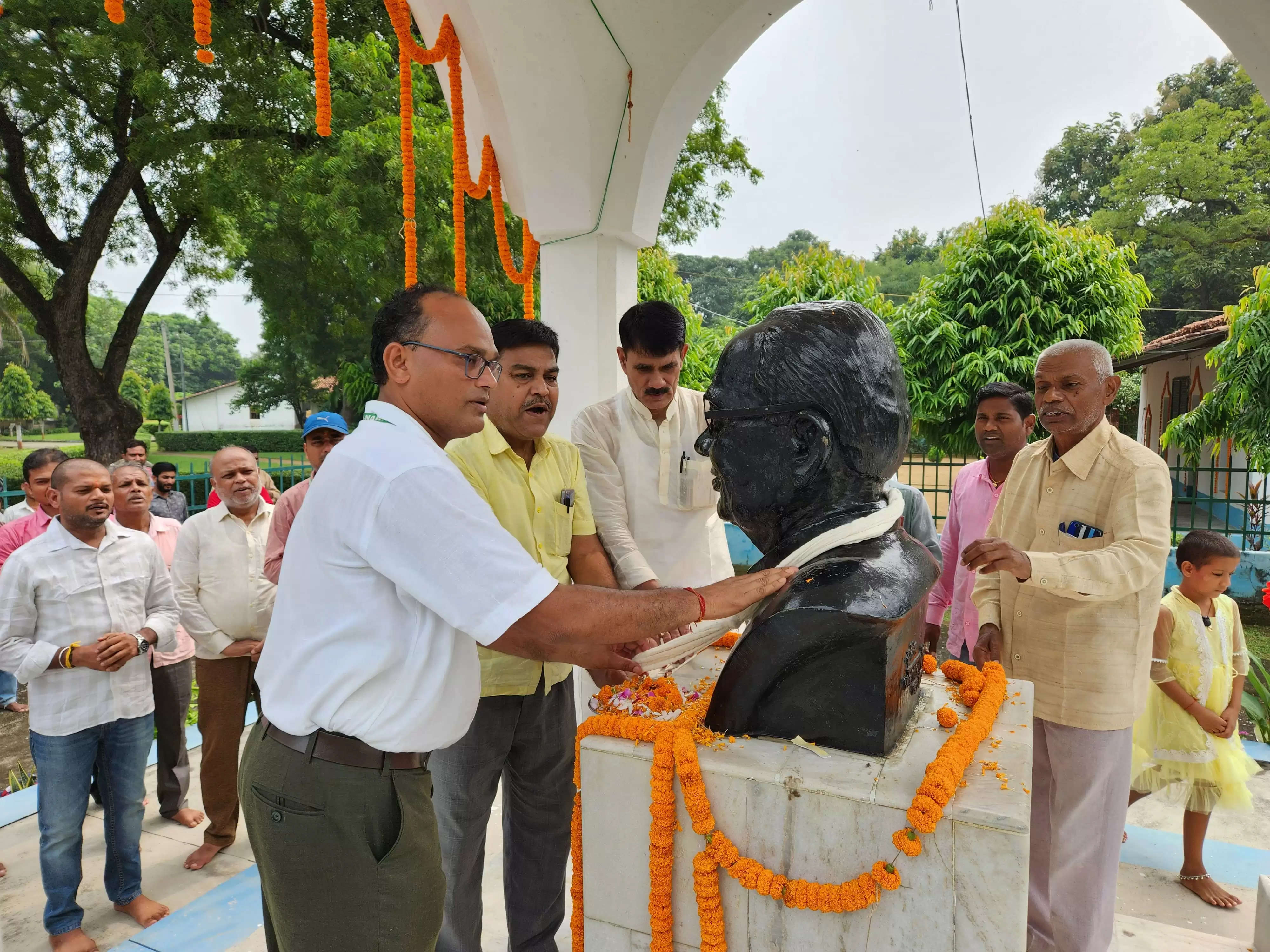 सोखोदेवरा जेपी आश्रम में लोकनायक की मनी 46 वीं पुण्यतिथि