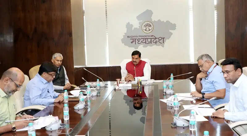 शासकीय परिसम्पत्तियों का शासन हित में करें समुचित उपयोग: मुख्यमंत्री डॉ. यादव