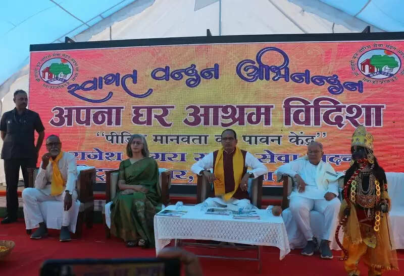 खेती का पैटर्न बदलकर लाभ में परिवर्तित करने के लिए अच्छे खाद-बीज के साथ उन्नत तकनीकी जरूरीः शिवराज सिंह