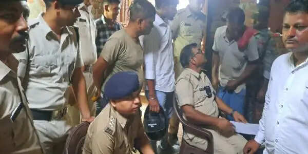 सीमेंट कारखाना कर्मी की धारदार हथियार से हत्या