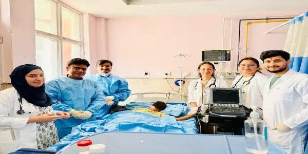 जीएमसी कठुआ में पहली बार 5 साल के बच्चे की सफल किडनी बायोप्सी, चिकित्सा क्षेत्र में ऐतिहासिक उपलब्धि