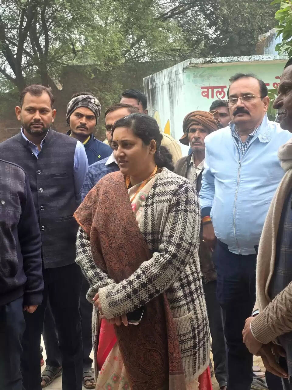 जालौन: निदेशक वित्त मंत्रालय ने आकांक्षात्मक विकास खण्ड रामपुरा का किया निरीक्षण