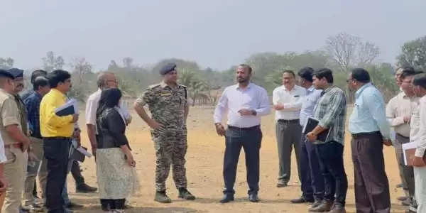 कलेक्टर-एसपी ने चित्रकोट महोत्सव की तैयारियों का किया निरीक्षण