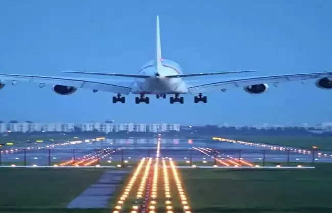 सरकार ने नागरिक उड़ानों को अनुमति दी, 32 बंद हवाई अड्डे फिर से खुले