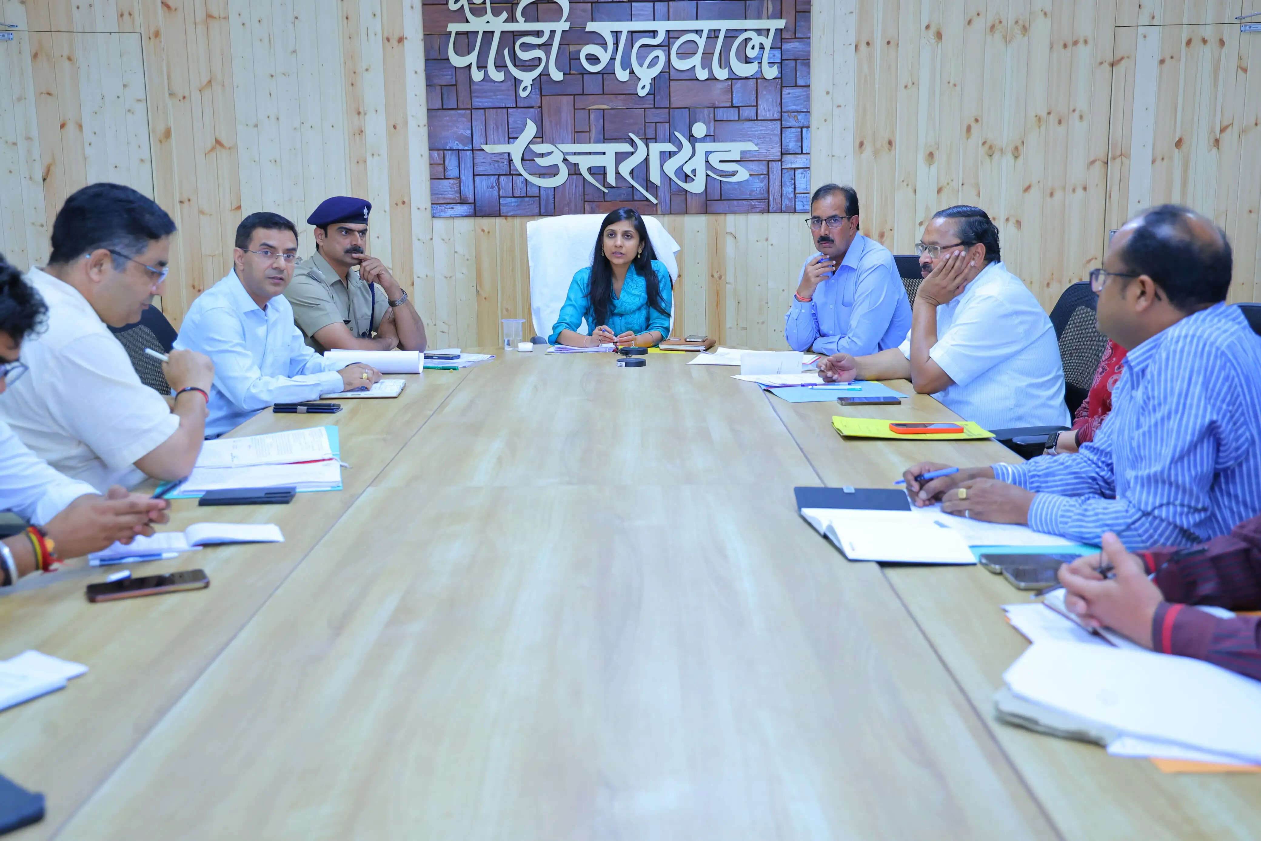 नीलकंठ कांवड़ यात्रा की तैयारियां समय पर हों पूरी : डीएम