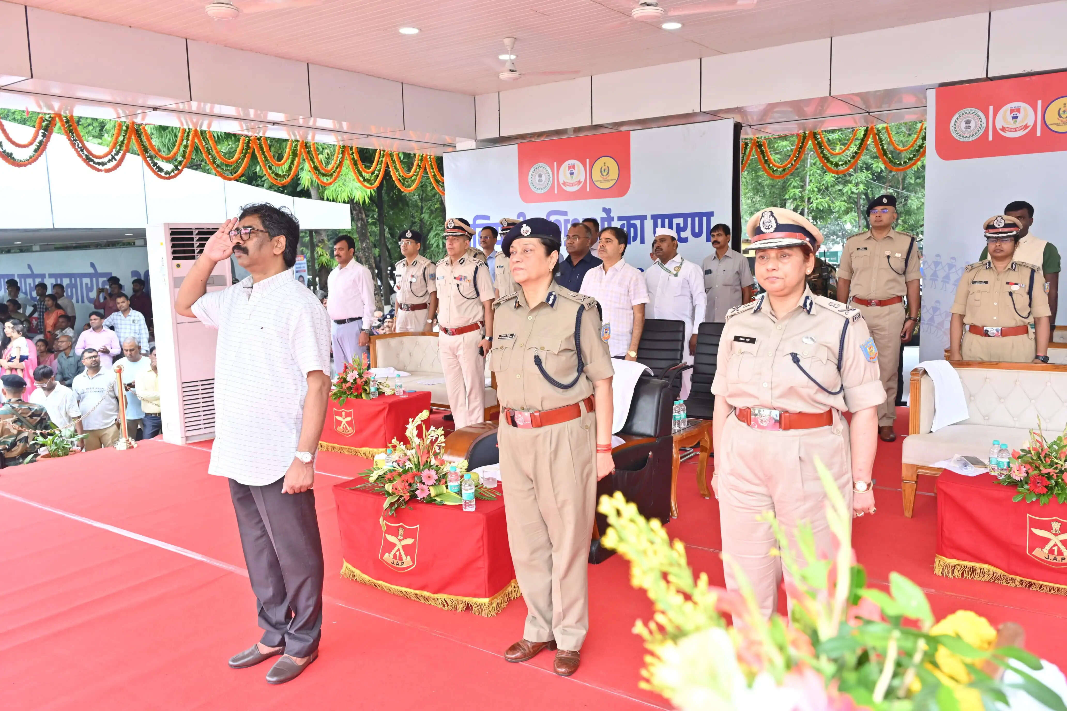 जनसेवा और कानून-व्यवस्था के प्रति समर्पित रहें नव नियुक्त पुलिसकर्मी : हेमंत सोरेन