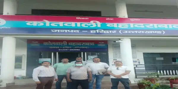 गैंगस्टर एक्ट में वांछित 25 हजार रुपये का इनामी गिरफ्तार