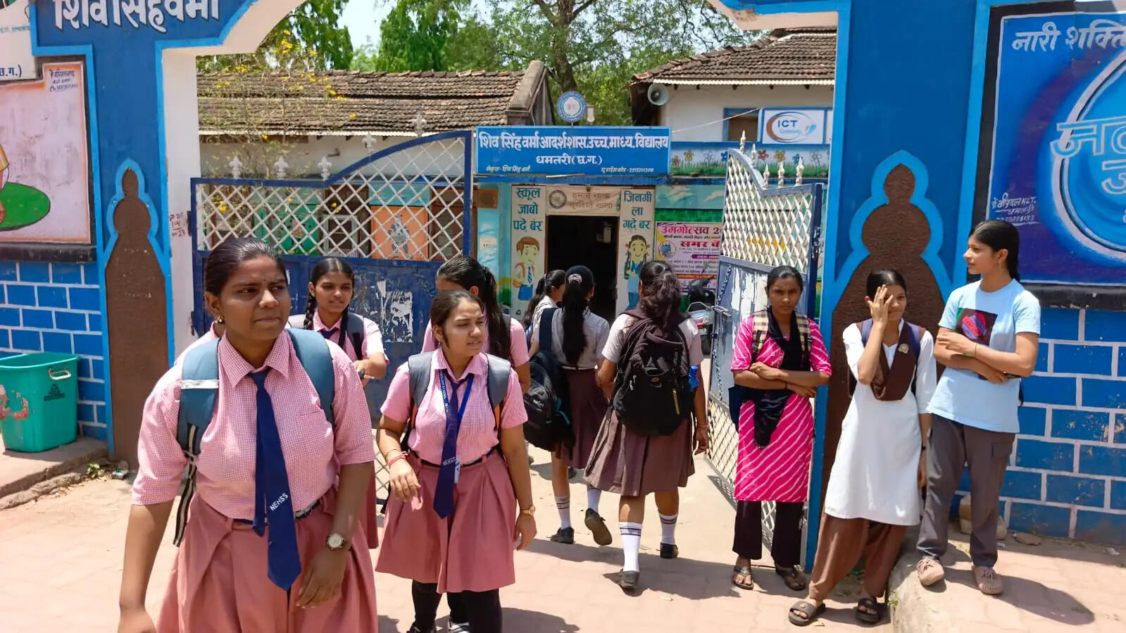 10 हिंदी की पुनर्परीक्षा परीक्षा में 49 विद्यार्थी रहे अनुपस्थित