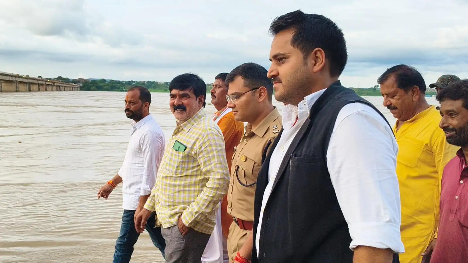 सोन नदी खतरे के निशान से 44 सेंटीमीटर ऊपर