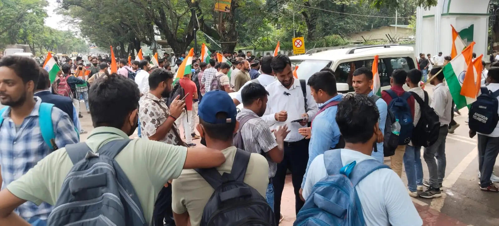 जेपीएससी-जेएसएससी परीक्षा में कथित अनियमितता के खिलाफ छात्रों का विधानसभा घेराव