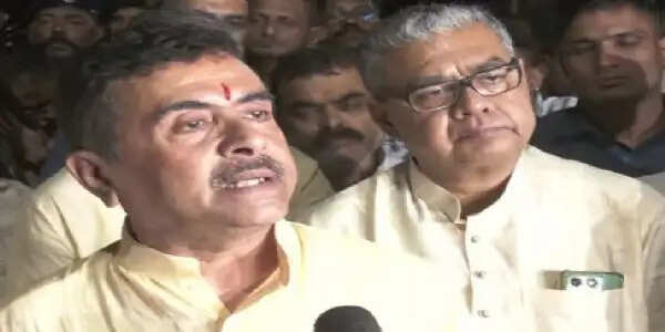 कोलकाता के पंडाल में भगदड़ से मरने वालों की संख्या बढ़कर 19 हुई
