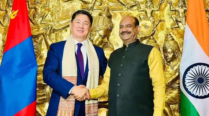 भारत-मंगोलिया के बीच साझा सांस्कृतिक, आध्यात्मिक विरासत संबंधों को बनाती है गहराः बिरला