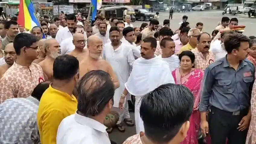 चित्तौड़ की धरती शौर्य, स्वाभिमान और बलिदान की पावन भूमि है - आचार्य पुलक सागर महाराज