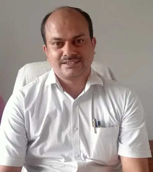 उरुवा में परिषदीय विद्यालय की एक शिक्षिका और दो महिला शिक्षामित्र बर्खास्त