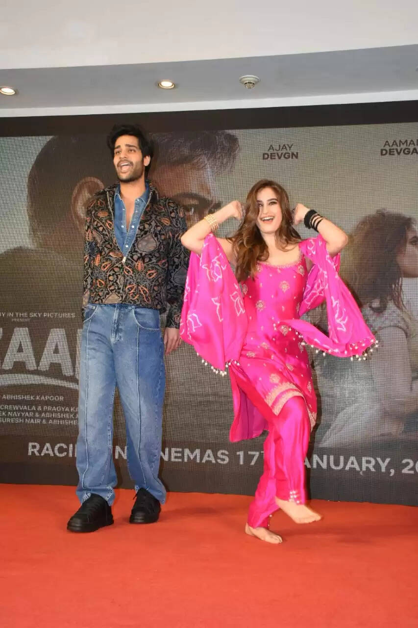 फ़िल्म आज़ाद के प्रमोशन के लिए नई स्टार जोड़ी जयपुर पहुंची