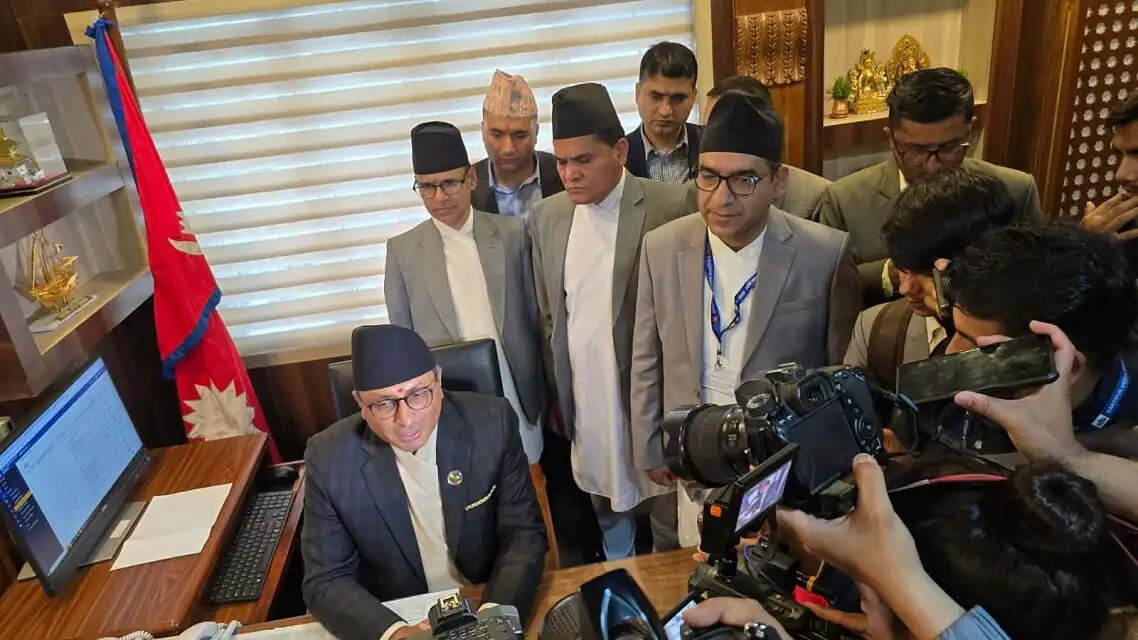 नेपाल में नई सरकार के गठन के साथ ही पुराने कानूनों को रद्द करने की प्रक्रिया शुरू