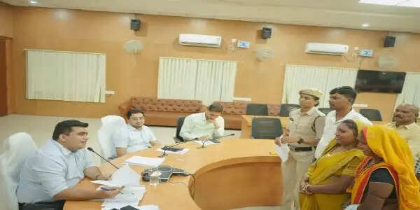 कोरबा जनदर्शन में पहुंचे 109 आवेदन, समय-सीमा में निराकरण के निर्देश
