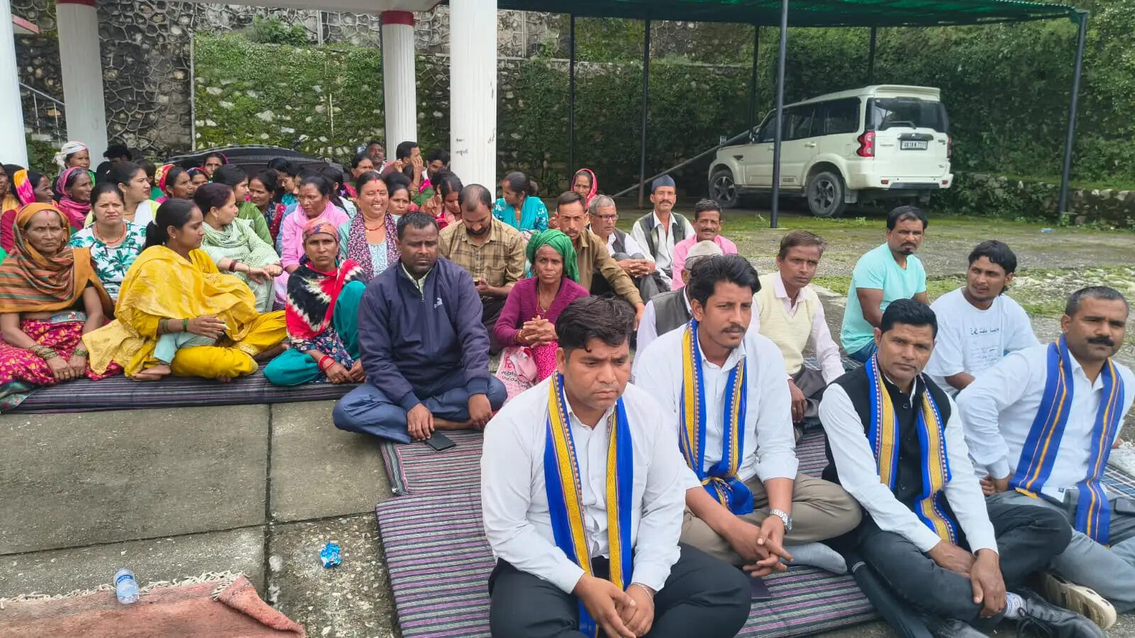 केतन&nbsp;लाल&nbsp;काे&nbsp;न्याय&nbsp;दिलाने&nbsp;काे&nbsp;दूसरे&nbsp;दिन&nbsp;धरने&nbsp;पर&nbsp;डटे&nbsp;रहे&nbsp;परिजन