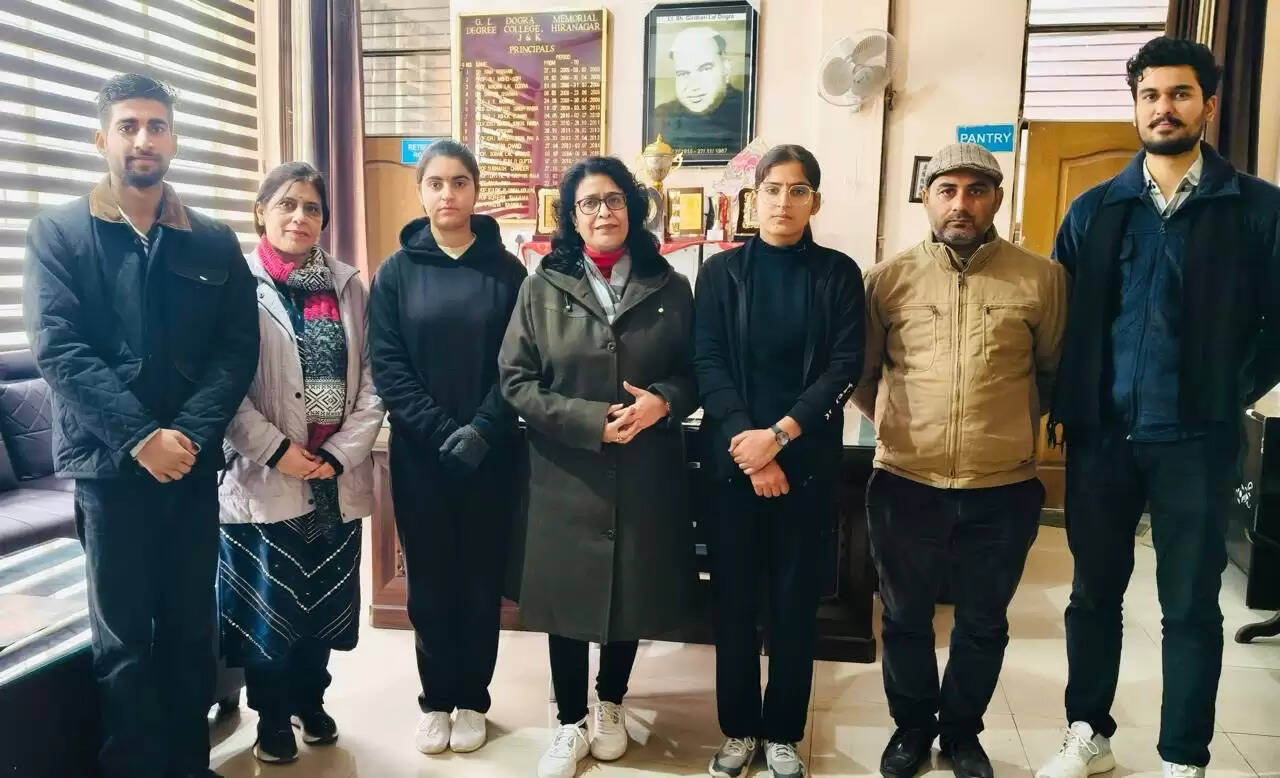 एग्रीथॉन 2.0 में जीडीसी हीरानगर के छात्रों का शानदार प्रदर्शन