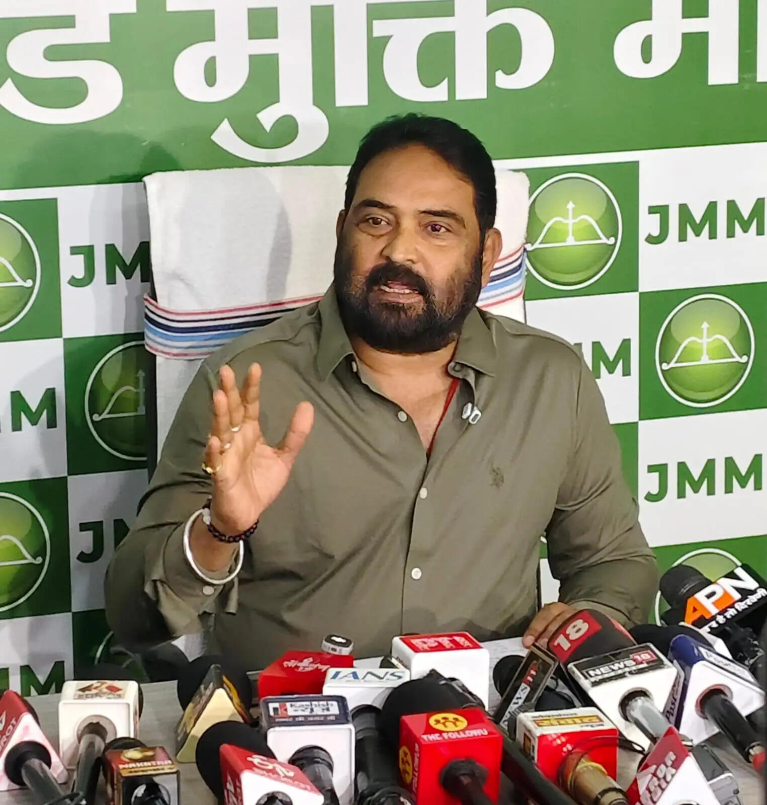 चुनाव आयोग बना वन-मैन शो, बर्खास्त हों ज्ञानेश कुमार : विनोद