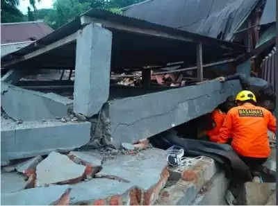 इंडोनेशिया में भूकंप से 900 से अधिक घर और इमारतें तबाह, 2 लोग घायल
