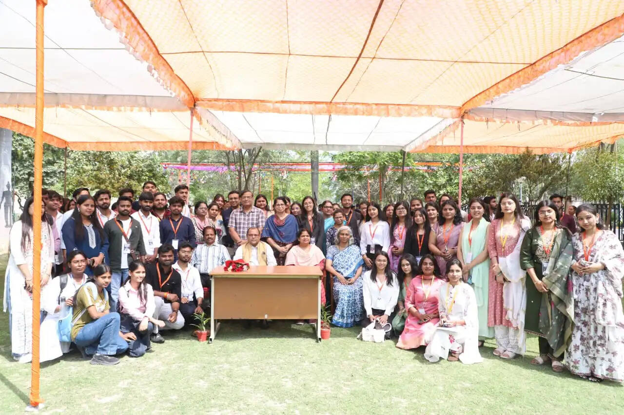 छात्र उत्सव ‘जेनोवेट’ से छात्रों को प्रतिभा दिखाने का मिलता है मंच : प्रो. सुधीर कुमार अवस्थी